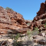 Wanderung im Flussbett